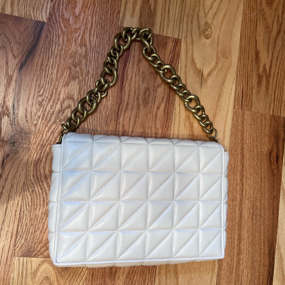 ZARA White Quilted Pattern Chain Bag